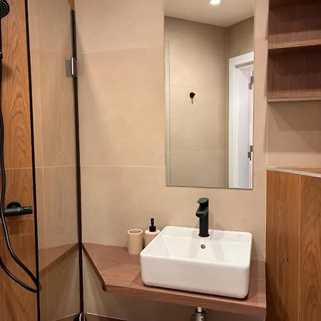 Aura Apartment *